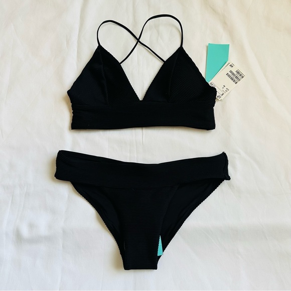 ★ NWT H&M Ribbed Bikini Set - Black ★ - Picture 3 of 17